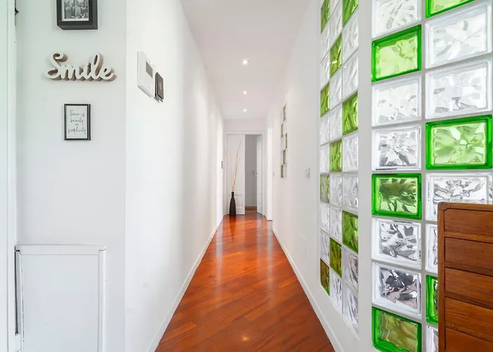 Roomy Central Flat With Garage - Porta Romana